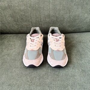 Kith x Wmns 993 New Balance MiUSA Spring 101